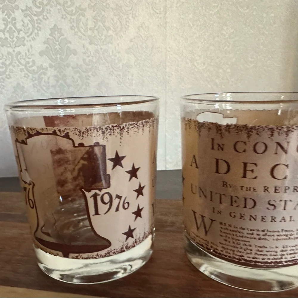 Vintage Declaration Glass Set‎